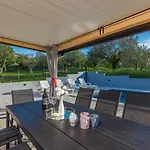 Pendolina With Pool And Grill In Umag Villa *