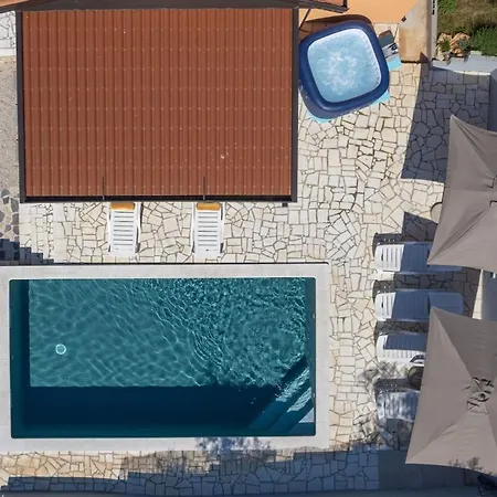 Pendolina With Pool And Grill In Umag * Buroli